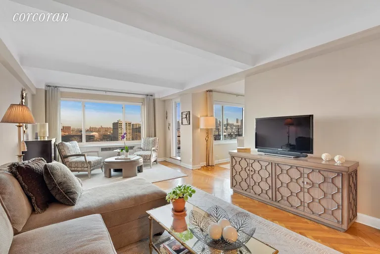 New York City Real Estate | View 33 East End Avenue, 9C | 1 Bed, 1 Bath | View 1