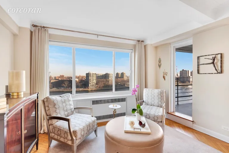 New York City Real Estate | View 33 East End Avenue, 9C | room 2 | View 3