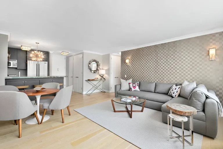 New York City Real Estate | View 45 West 67th Street, 27C | Mint renovation | View 2