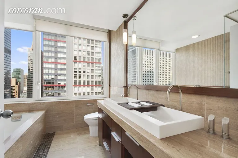 New York City Real Estate | View 250 East 53rd Street, 3202 | room 4 | View 5