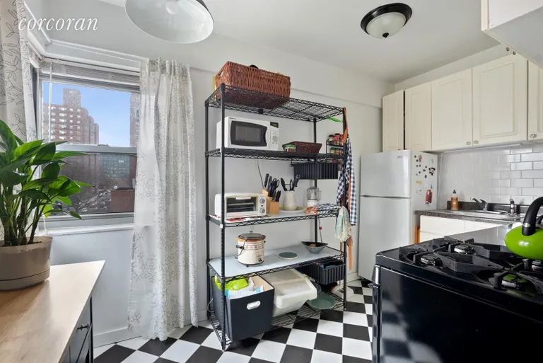 New York City Real Estate | View 270 Jay Street, 5A | Kitchen | View 3