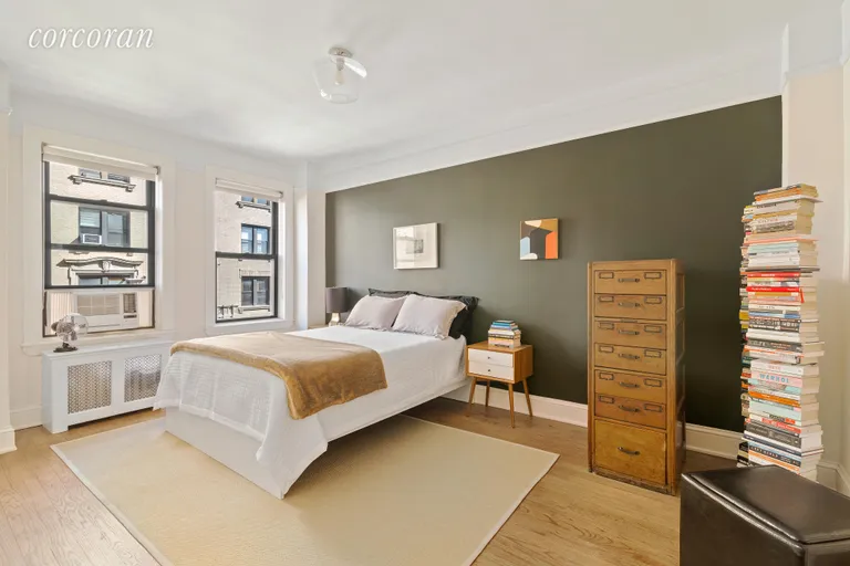 New York City Real Estate | View 875 West End Avenue, 7D | Quiet and spacious | View 3