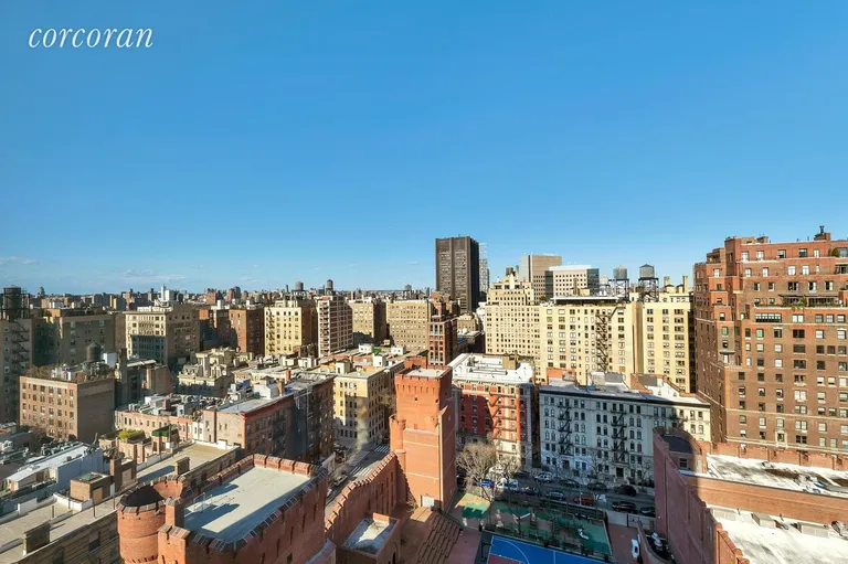New York City Real Estate | View 40 East 94th Street, 17F | room 5 | View 6