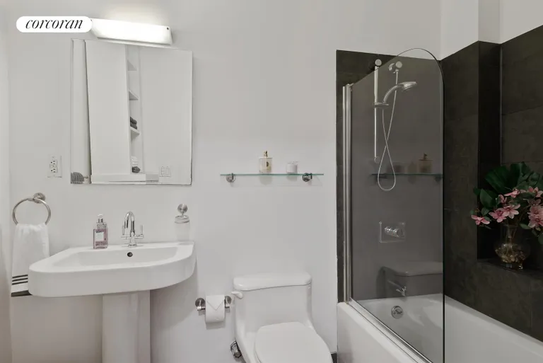 New York City Real Estate | View 159 Madison Avenue, 6A | Bathroom | View 5