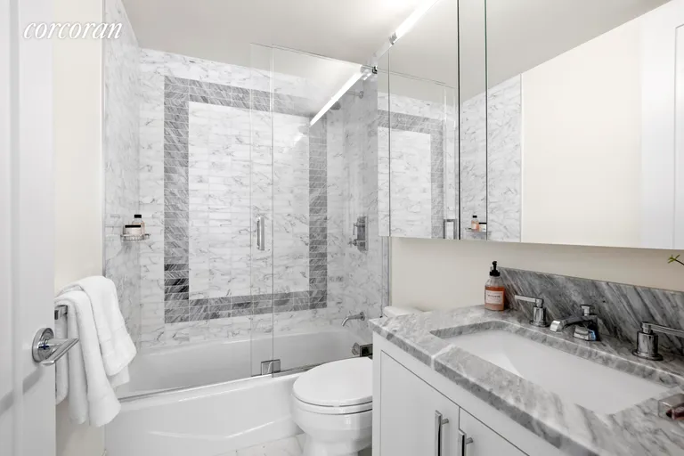 New York City Real Estate | View 200 East 94th Street, 817 | Bathroom | View 6