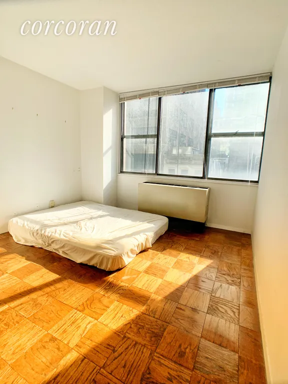 New York City Real Estate | View 301 East 45th Street, 5C | room 6 | View 7