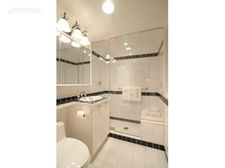 New York City Real Estate | View 20 Sutton Place South, 2D | room 27 | View 28