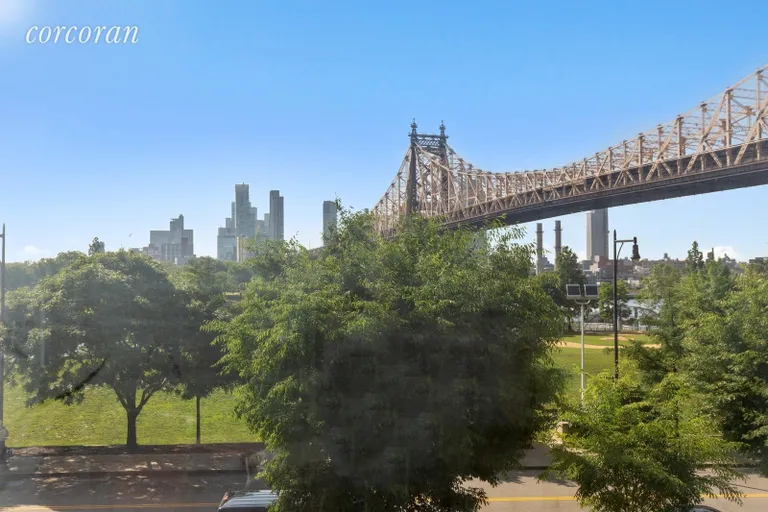 New York City Real Estate | View 415 Main Street, 3A | 2 Beds, 2 Baths | View 1