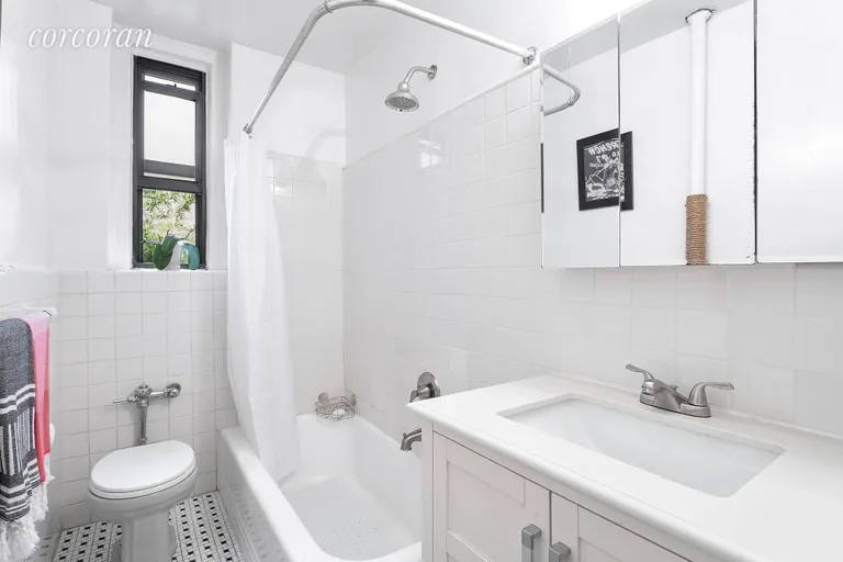 New York City Real Estate | View 225 Lincoln Place, 1H | room 5 | View 6
