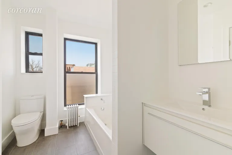 New York City Real Estate | View 221 Sackett Street, 4 | room 5 | View 6