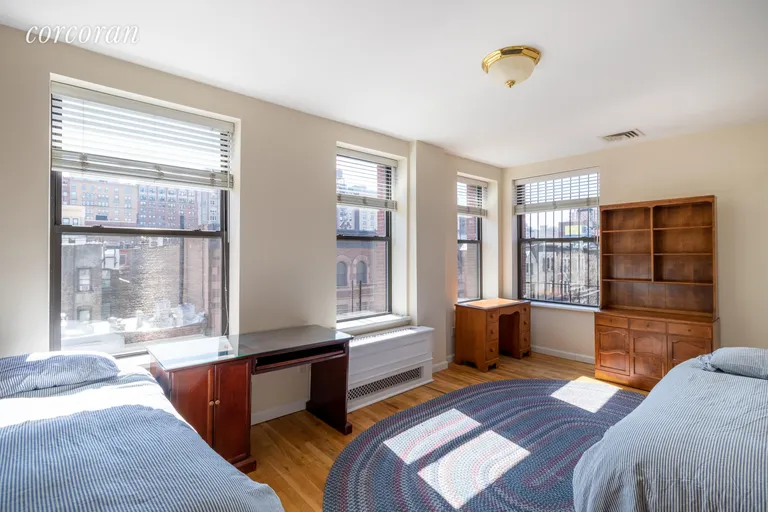 New York City Real Estate | View 101 West 81st Street, 605/705 | room 3 | View 4