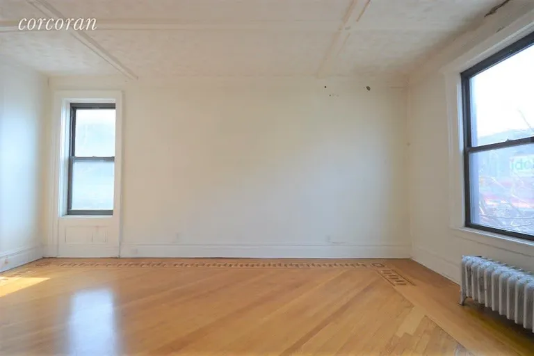 New York City Real Estate | View 2031 Bedford Avenue, 2R | room 4 | View 5