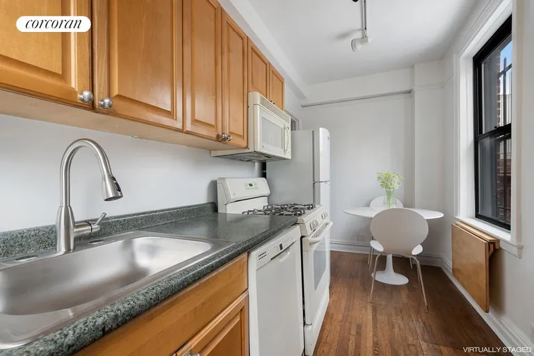 New York City Real Estate | View 457 West 57th Street, 702 | Eat-in Kitchen | View 5