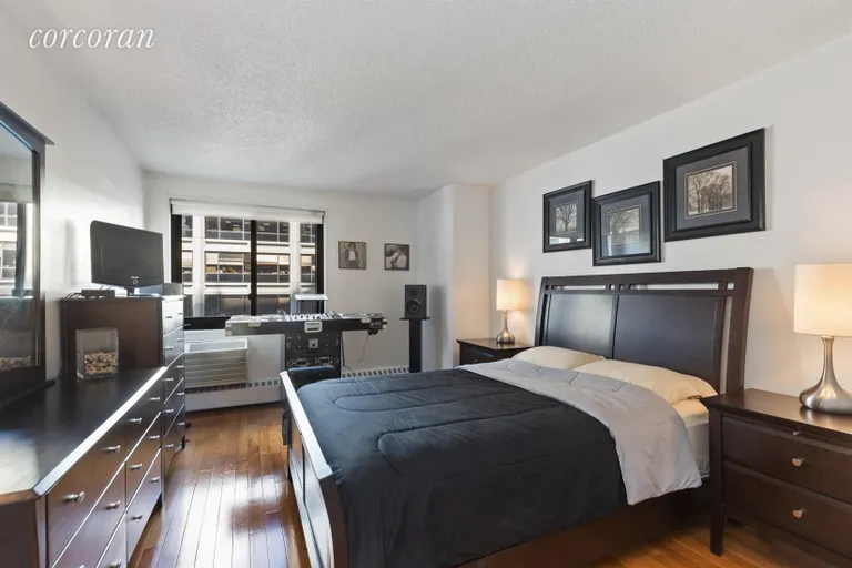 New York City Real Estate | View 333 Pearl Street, 9E | Bedroom | View 6