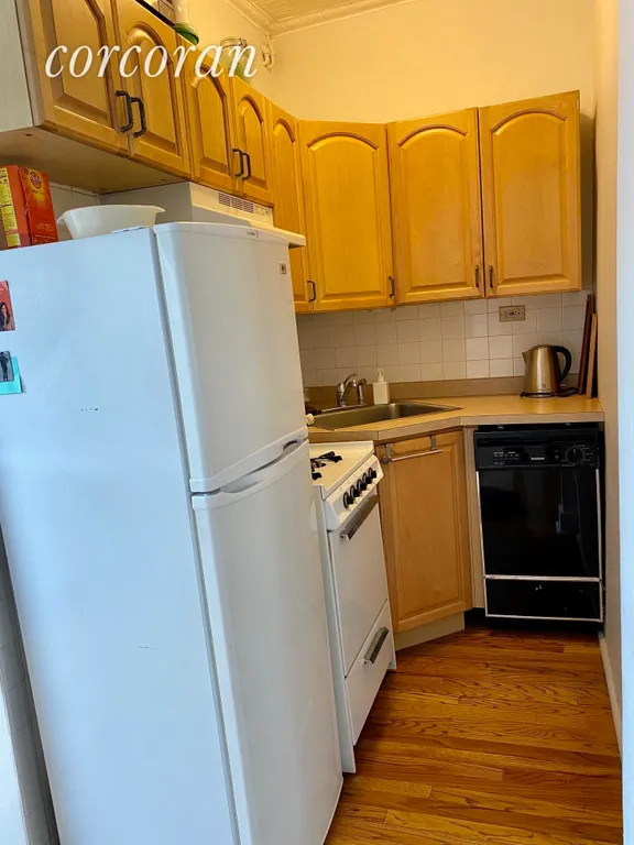 New York City Real Estate | View 20 3rd Street, 2 | room 4 | View 5
