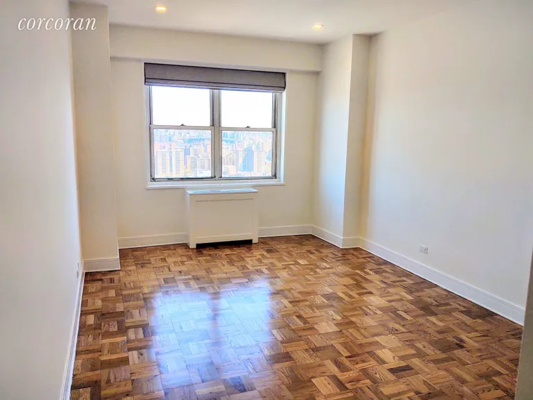 New York City Real Estate | View 60 East 8th Street, 32L | room 8 | View 9