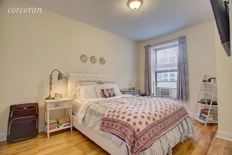 New York City Real Estate | View 304 West 102Nd Street, 5A | room 2 | View 3