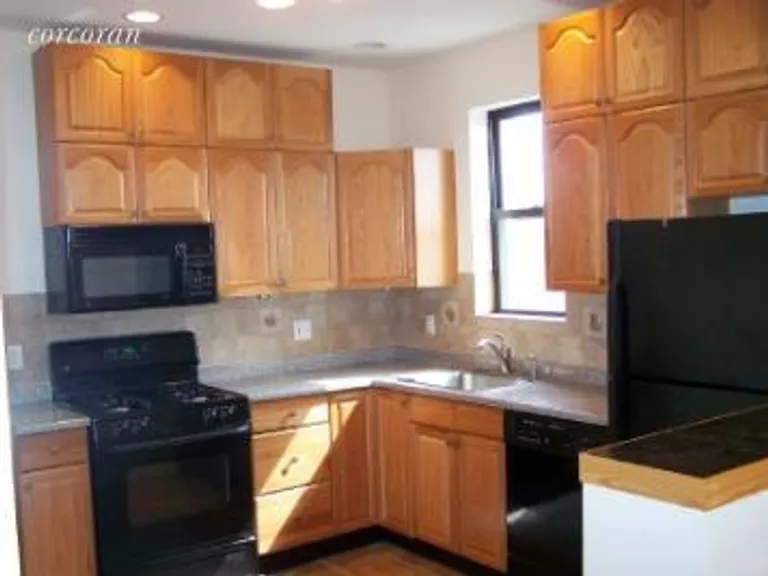 New York City Real Estate | View 711 Putnam Avenue, 4 | room 1 | View 2
