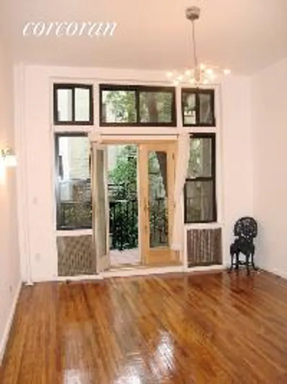 New York City Real Estate | View 223 East 48th Street, XX3 | room 3 | View 4