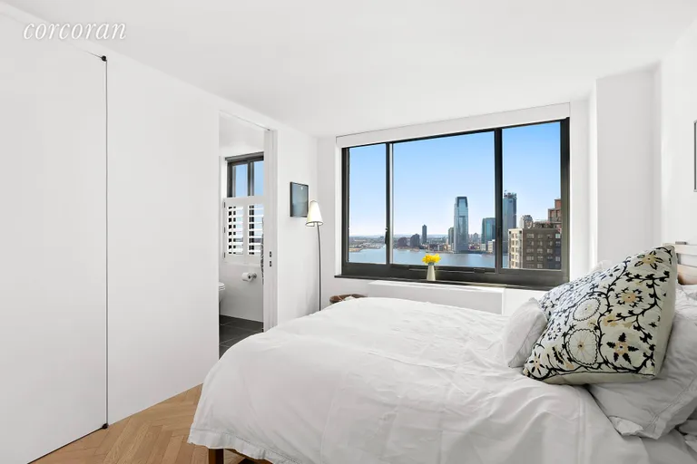New York City Real Estate | View 200 Rector Place, 27E/F | room 10 | View 11