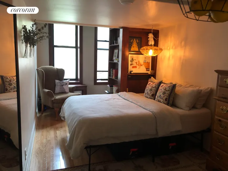 New York City Real Estate | View 53 West 90th Street, 7 | room 4 | View 5