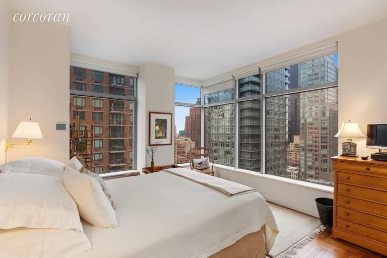New York City Real Estate | View 250 East 54th Street, 11F | room 4 | View 5