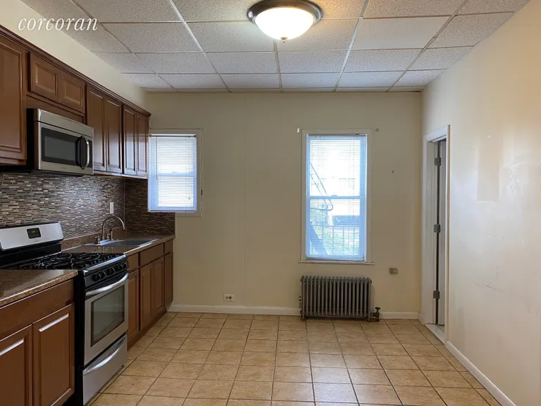 New York City Real Estate | View 265A 17th Street, 2A | room 2 | View 3
