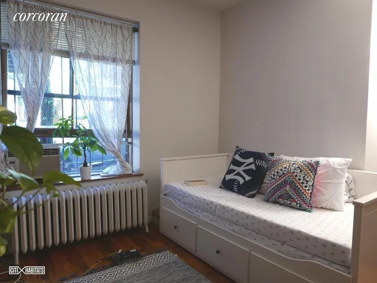 New York City Real Estate | View 254 West 93rd Street, 1 | Living Room | View 2