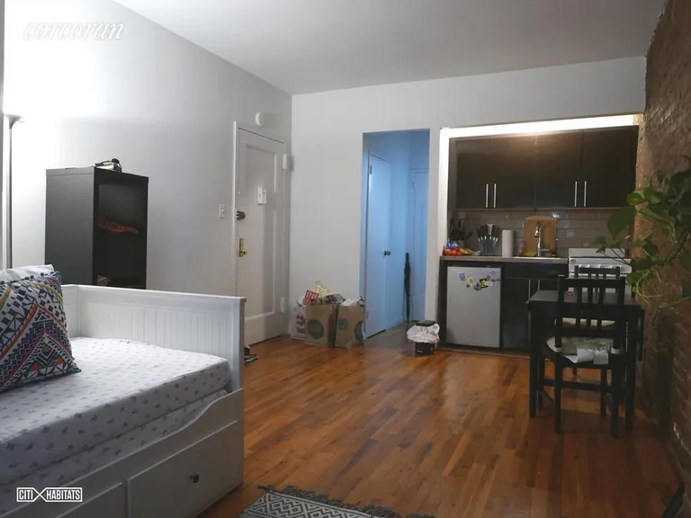 New York City Real Estate | View 254 West 93rd Street, 1 | Living Room | View 3