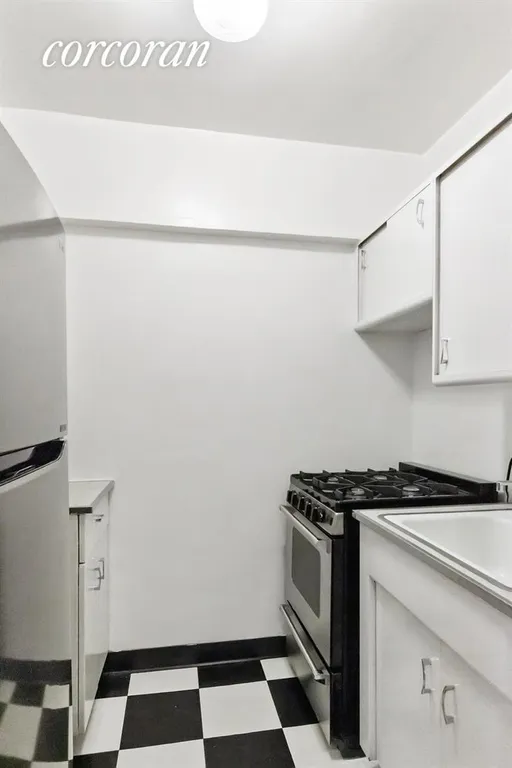 New York City Real Estate | View 25 West 13th Street, 1MS | Kitchen | View 8
