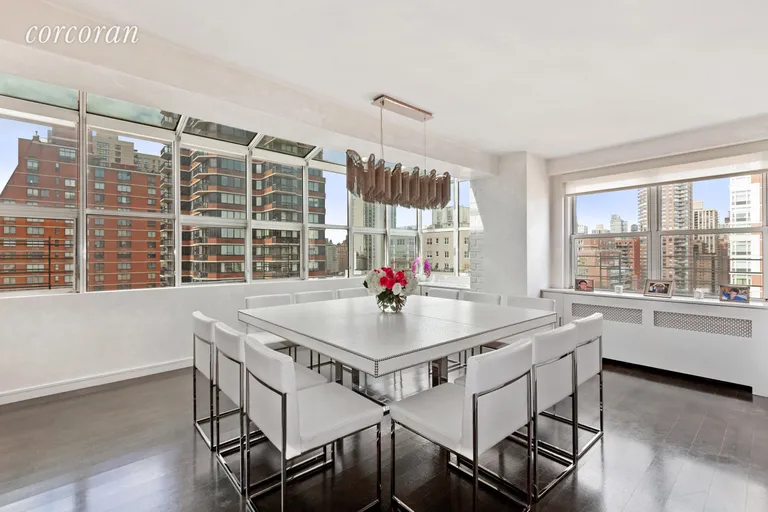 New York City Real Estate | View 401 East 74th Street, 20F/PH21F | room 6 | View 7