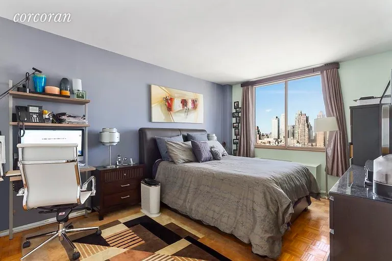 New York City Real Estate | View 350 West 50th Street, 33H | room 4 | View 5