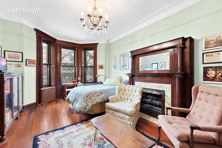 New York City Real Estate | View 236 East 5th Street, 2 | room 3 | View 4