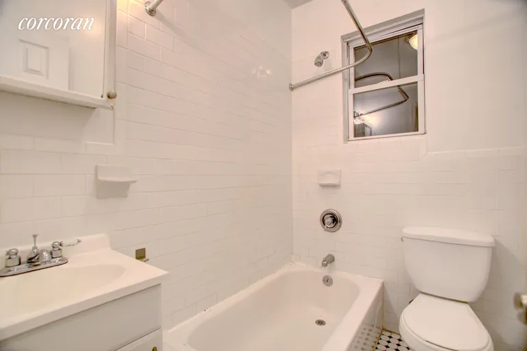 New York City Real Estate | View 206 West 96th Street, 2D | room 3 | View 4