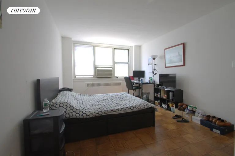 New York City Real Estate | View 240 East 35th Street, 5H | room 4 | View 5