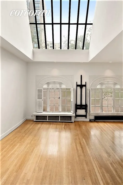 New York City Real Estate | View 208 East 20th Street, 2 | room 8 | View 9