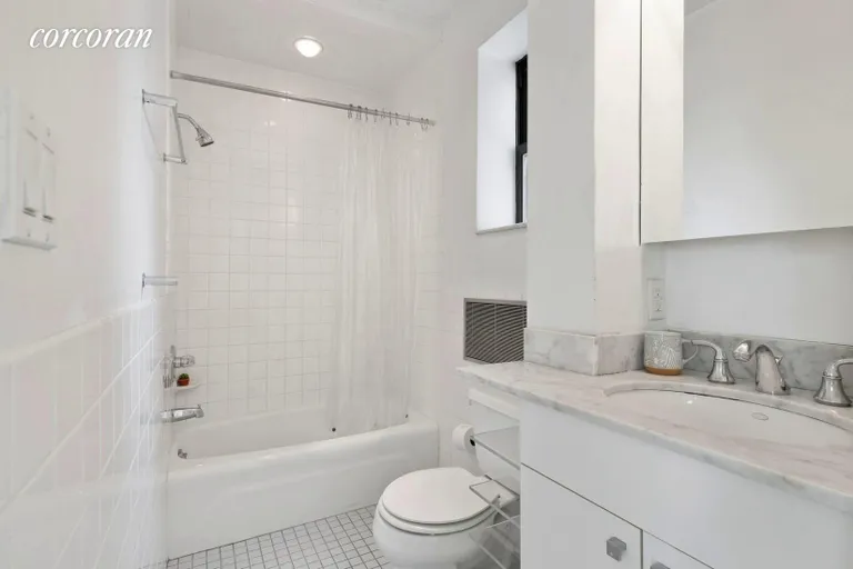 New York City Real Estate | View 208 East 20th Street, 2 | room 7 | View 8