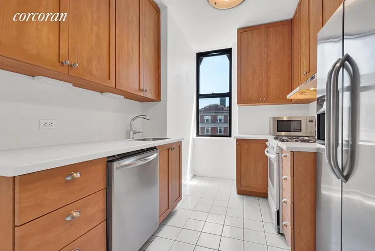 New York City Real Estate | View 645 West End Avenue, 12C | room 4 | View 5