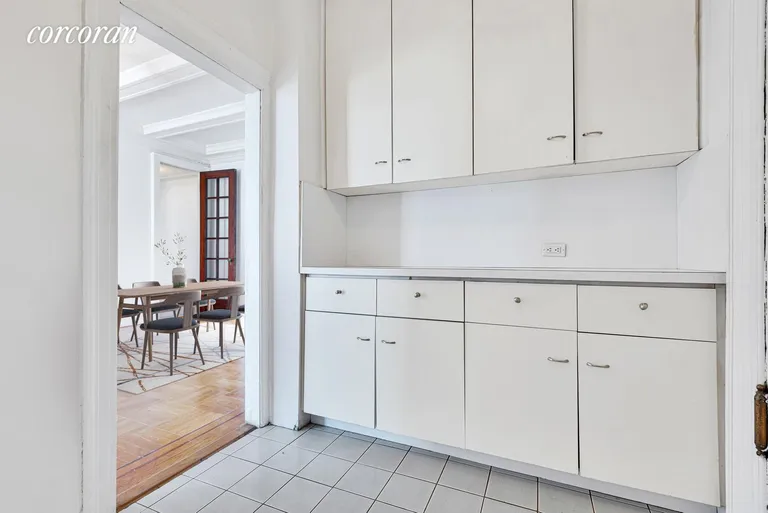 New York City Real Estate | View 645 West End Avenue, 12C | pantry | View 6