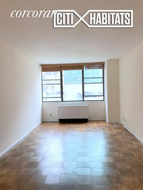 New York City Real Estate | View 301 East 45th Street, 6-C | room 5 | View 6