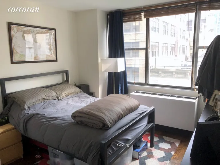 New York City Real Estate | View 301 East 45th Street, 6-C | room 2 | View 3