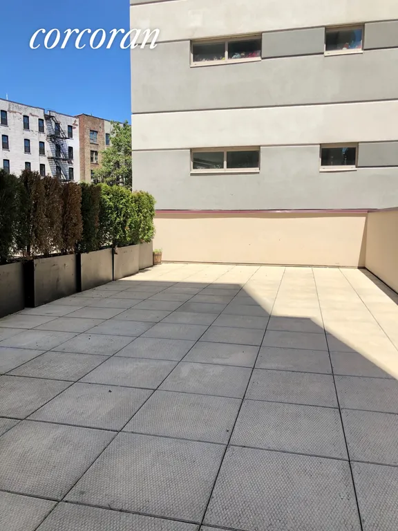 New York City Real Estate | View 33 Lincoln Road, 2L | 2 Beds, 1 Bath | View 1