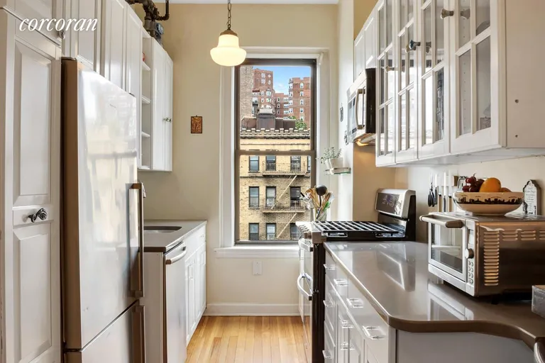 New York City Real Estate | View 880 West 181st Street, 6C | room 3 | View 4