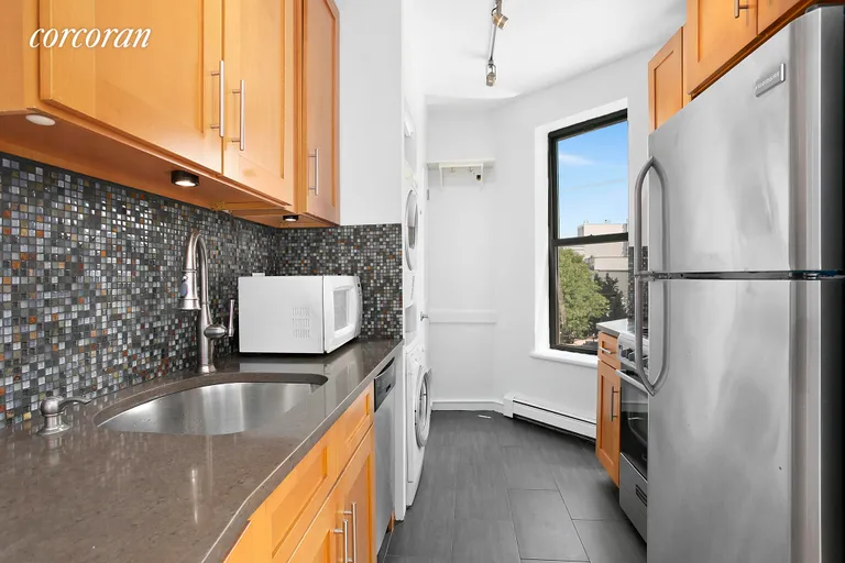 New York City Real Estate | View 458 Lincoln Place, 3A | 3 Beds, 1 Bath | View 1