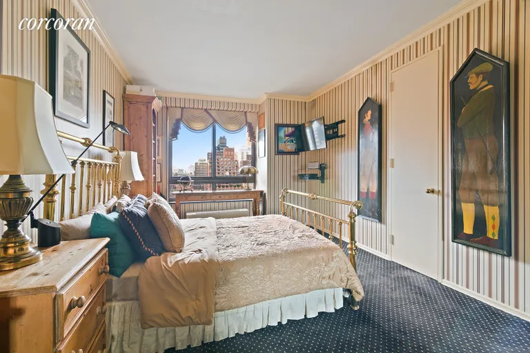 New York City Real Estate | View 100 United Nations Plaza, 24A | North-facing master bedroom | View 5