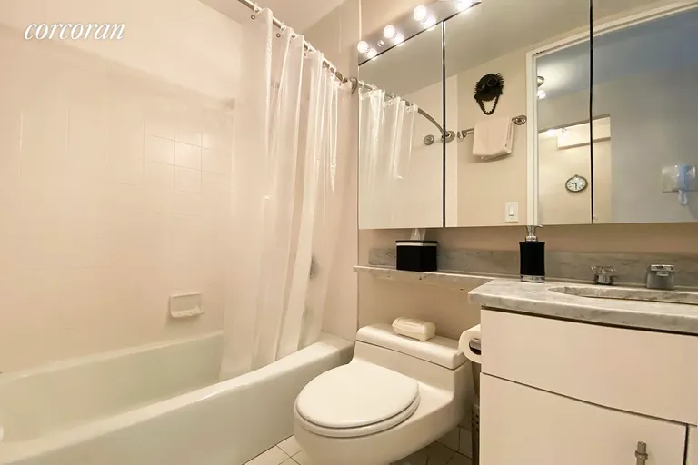 New York City Real Estate | View 393 West 49th Street, 2DD | room 4 | View 5