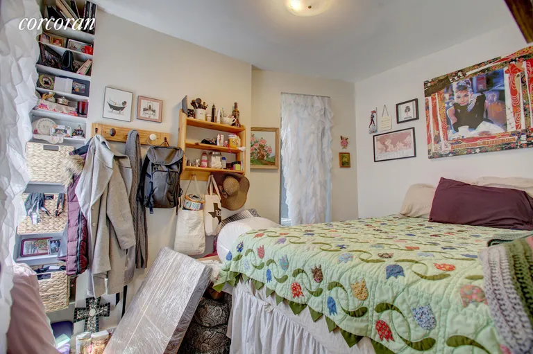New York City Real Estate | View 137 West 83rd Street, 3W | room 3 | View 4