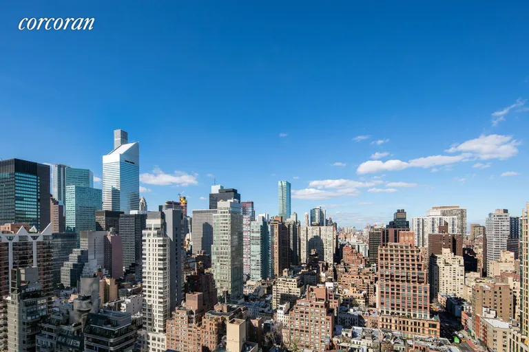 New York City Real Estate | View 100 United Nations Plaza, 33AB | Open city views to the north | View 13