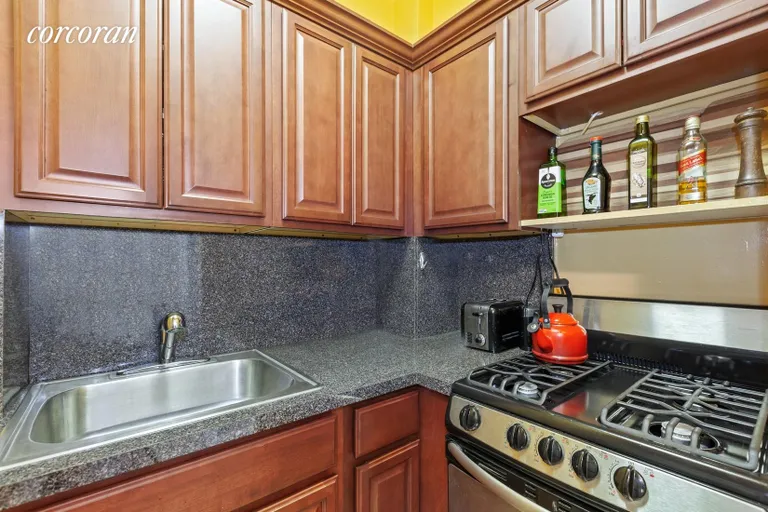 New York City Real Estate | View 101 Lafayette Avenue, 12K | Modern appliances! | View 3