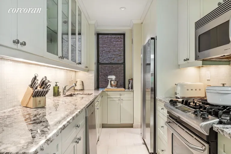 New York City Real Estate | View 595 West End Avenue, 3D | room 3 | View 4